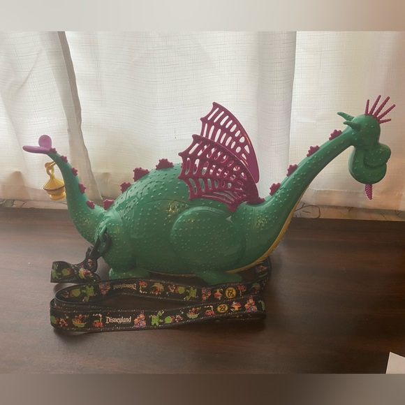 Disney Pete Electric Parade popcorn bucket Green and Purple Dragon - Picture 1 of 6